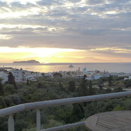 Wide-View & Quiet Apartment Chania Chrissi Akti Chania Exterior foto