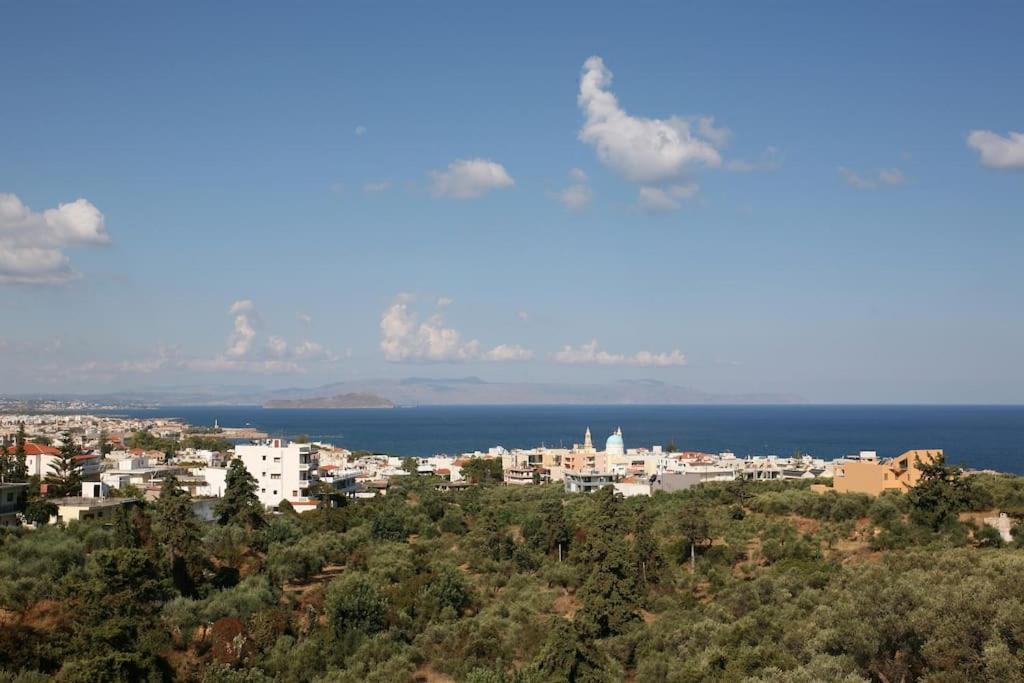 Wide-View & Quiet Apartment Chania Chrissi Akti Chania Exterior foto