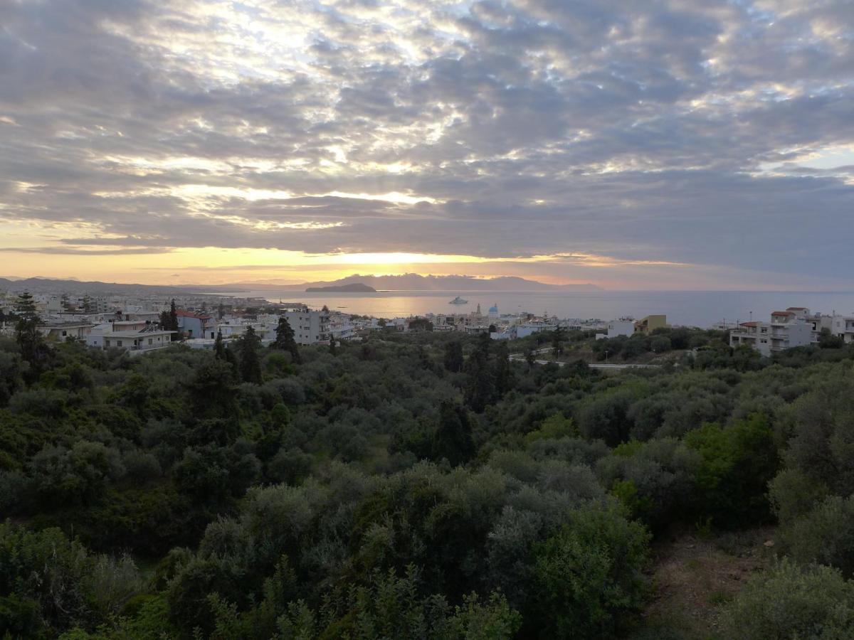 Wide-View & Quiet Apartment Chania Chrissi Akti Chania Exterior foto