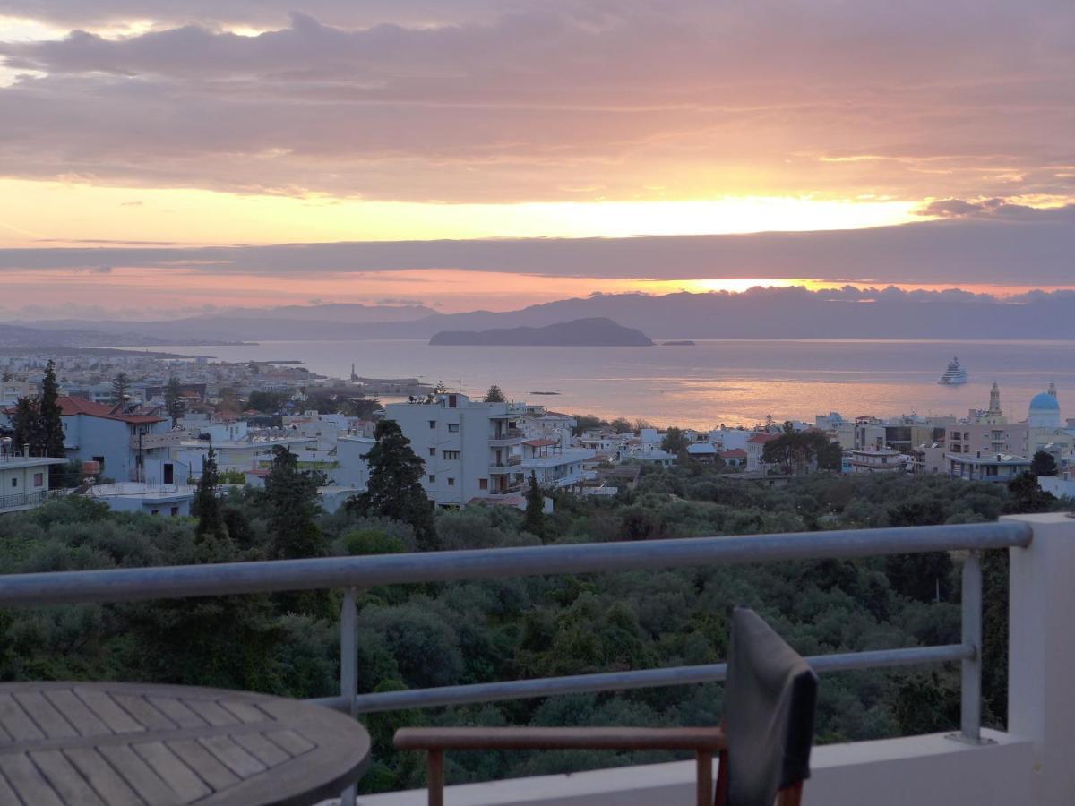 Wide-View & Quiet Apartment Chania Chrissi Akti Chania Exterior foto
